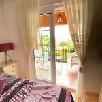 With Heated Private Pool, Sea View& Turkish Sauna *