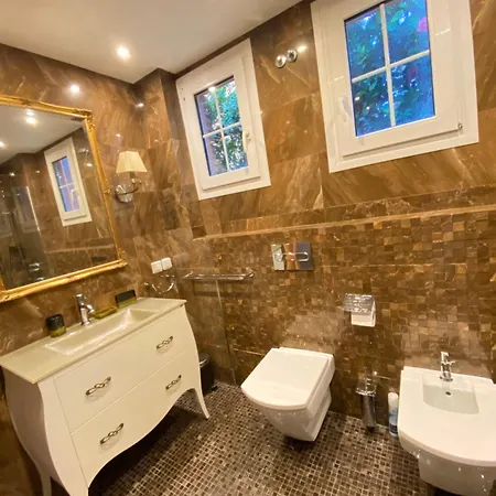 Villa With Heated Private Pool, Sea View& Turkish Sauna Benalmádena