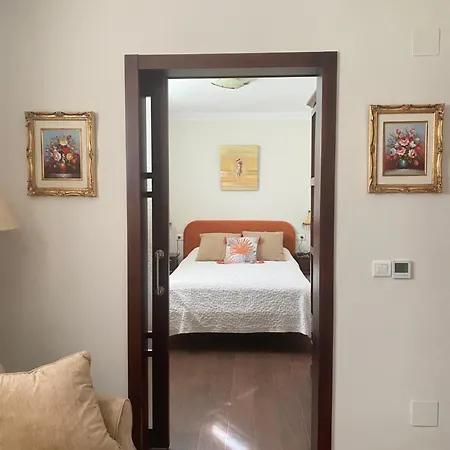 With Heated Private Pool, Sea View& Turkish Sauna Vila *